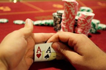 Tuyệt kỹ khi chơi Poker đúng chuẩn cao thủ game bài