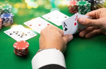 Ba điều cần làm để bắt thóp đối thủ khi chơi Poker online