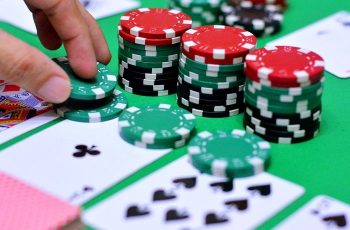 Lợi ích Poker online mang đến cho người chơi là gì?